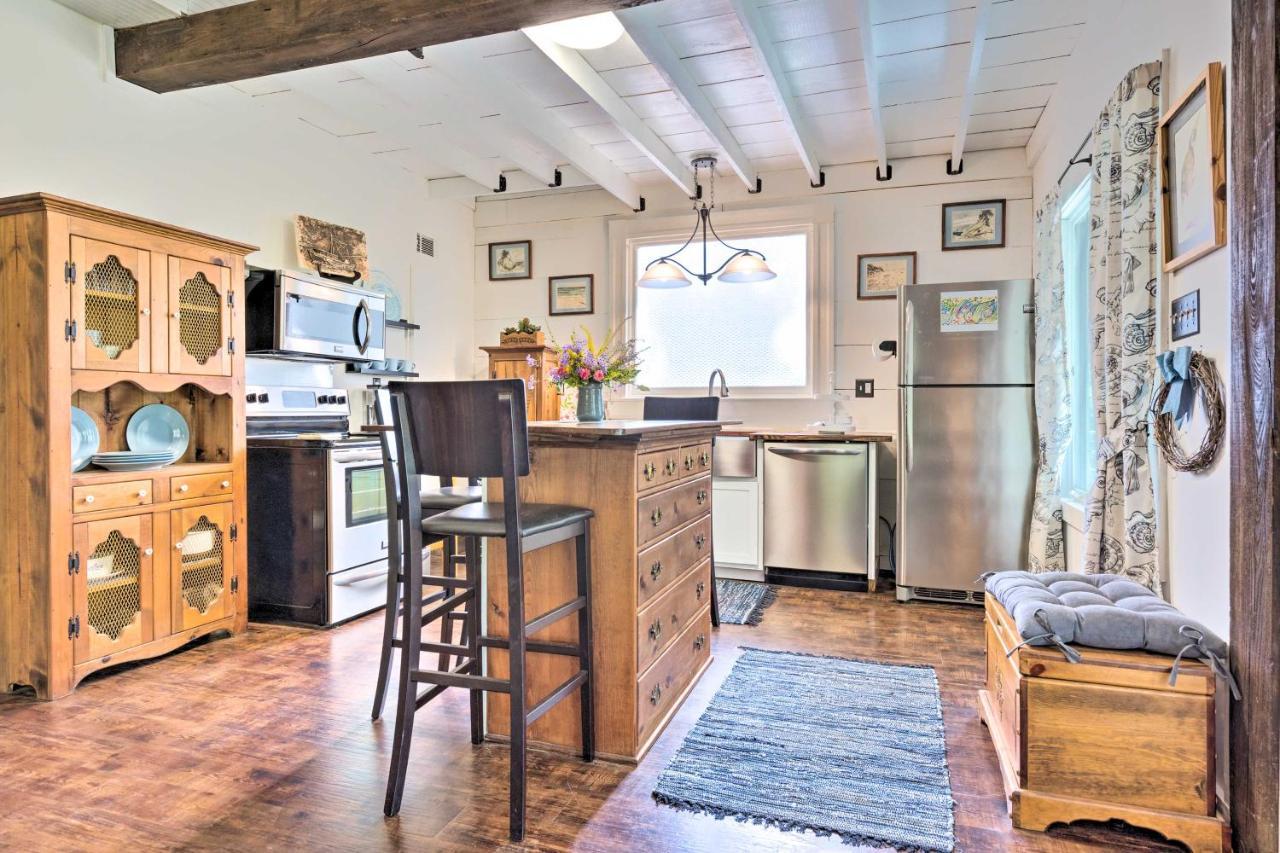 Historic Biloxi Bay Cottage With Beautiful View 오션스프링스 외부 사진