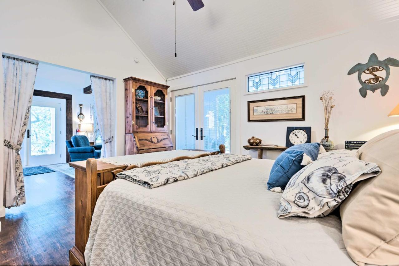 Historic Biloxi Bay Cottage With Beautiful View 오션스프링스 외부 사진