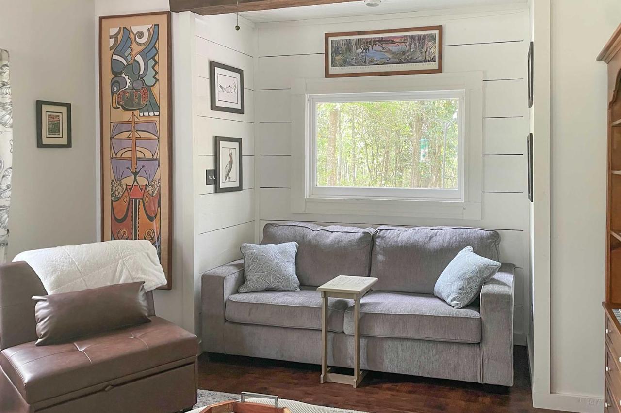 Historic Biloxi Bay Cottage With Beautiful View 오션스프링스 외부 사진