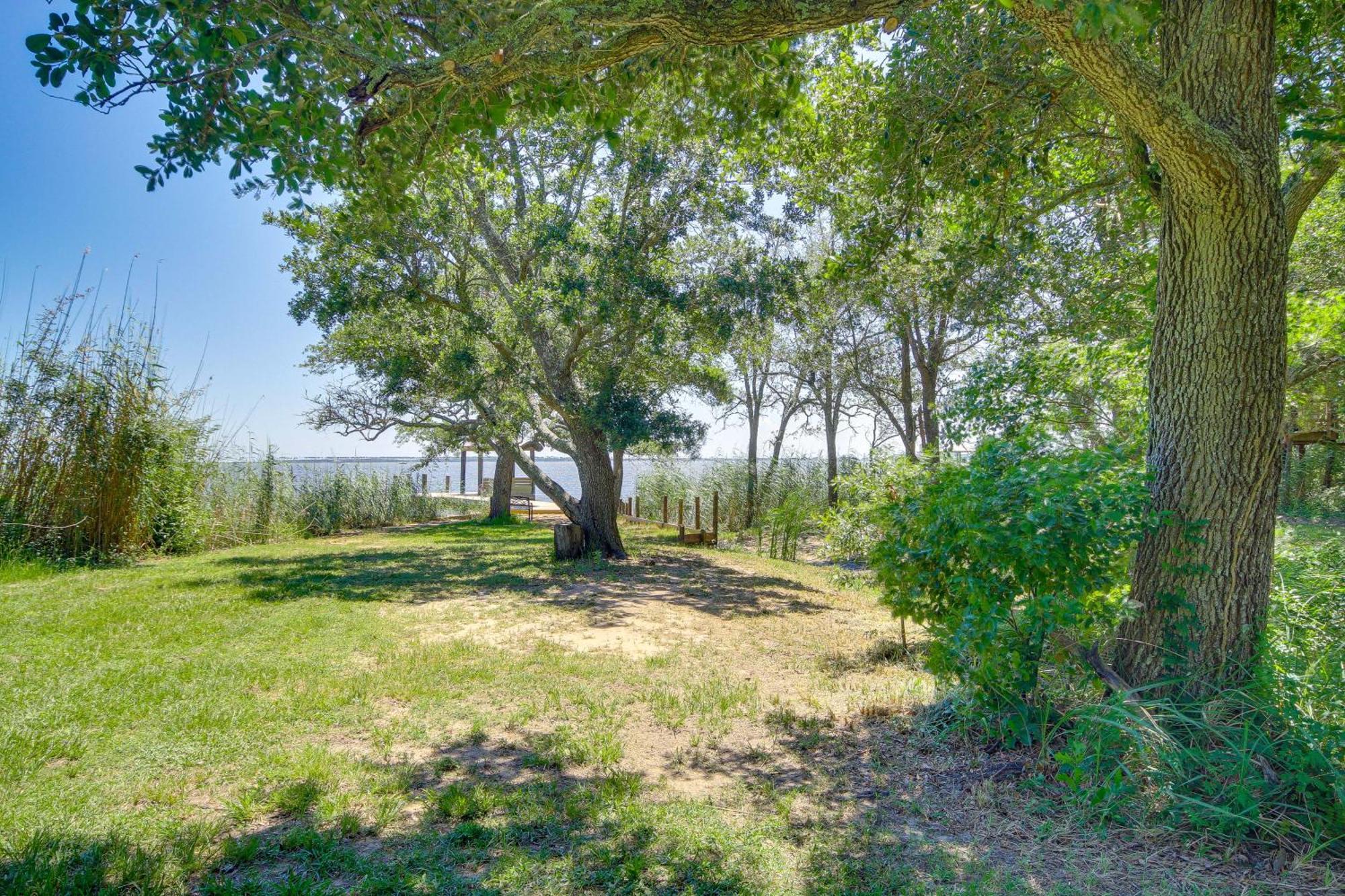 Historic Biloxi Bay Cottage With Beautiful View 오션스프링스 외부 사진